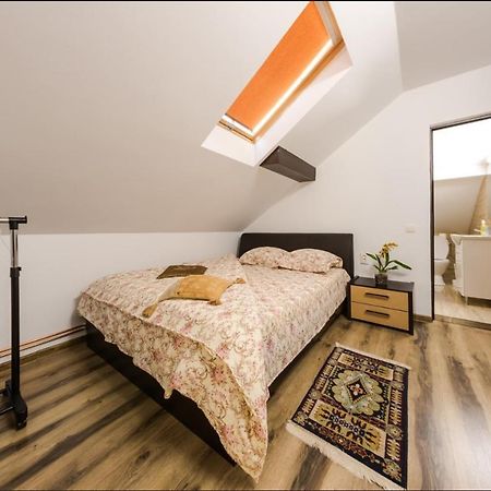 Casa De Vacanta Mirela Novaci-Străini المظهر الخارجي الصورة
